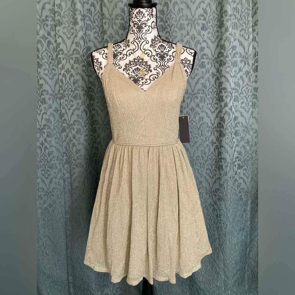 City Studio | NWT Women’s Metallic Gold Pleated Fit & Flare Dress - Picture 3 of 9